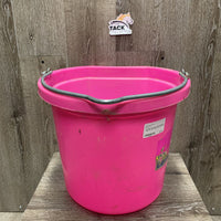 Flat Back Plastic Bucket *vgc, mnr dirt, scuffs, crack
