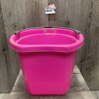 Flat Back Plastic Bucket *vgc, mnr dirt, scuffs, crack
