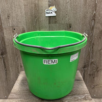 Flat Back Plastic Bucket *vgc, mnr dirt, scuffs, tape, chews
