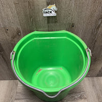 Flat Back Plastic Bucket *vgc, mnr dirt, scuffs, tape, chews
