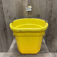 Flat Back Plastic Bucket *vgc, mnr dirt, scuffs, chews, stains
