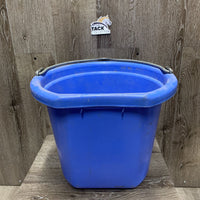 Flat Back Plastic Bucket *vgc, mnr dirt, scuffs
