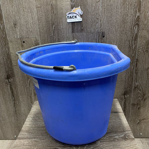 Flat Back Plastic Bucket *vgc, mnr dirt, scuffs