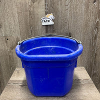 Flat Back Plastic Bucket *gc, dirt, scuffs, scratches, mnr crack
