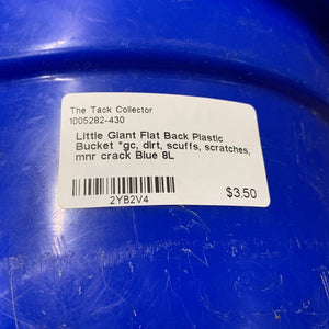 Flat Back Plastic Bucket *gc, dirt, scuffs, scratches, mnr crack