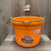 Flat Back Plastic Bucket *vgc, mnr dirt, scuffs, scratches
