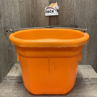 Flat Back Plastic Bucket *vgc, mnr dirt, scuffs, scratches
