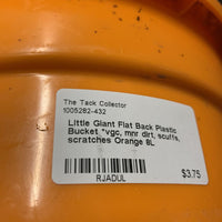 Flat Back Plastic Bucket *vgc, mnr dirt, scuffs, scratches
