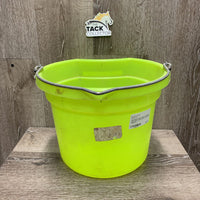 Flat Back Plastic Bucket *vgc, mnr dirt, scuffs, tape, stains, scratches
