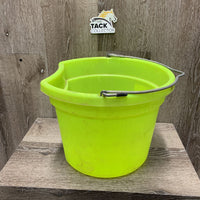 Flat Back Plastic Bucket *vgc, mnr dirt, scuffs, tape, stains, scratches
