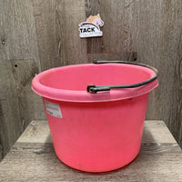 Round Plastic Bucket *gc, dirt, scuffs, scratches, marker
