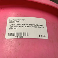 Round Plastic Bucket *gc, dirt, scuffs, scratches, marker
