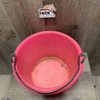 Round Plastic Bucket *gc, dirty, scuffs, scratches, marker
