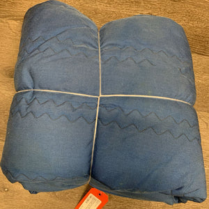 Med Quilt Stable Blanket, 2 legs *gc, older, mnr hair, dirt, faded, loose stitiching, stains