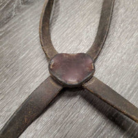 Flat Figure 8 Noseband Attachment *gc/fair, older, rubs, creases, dry
