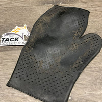 Double Sided Rubber Pimple Grooming Mitt *fair, dirty, residue, v.thin, missing pimples, odler