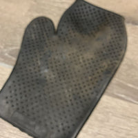 Double Sided Rubber Pimple Grooming Mitt *fair, dirty, residue, v.thin, missing pimples, odler
