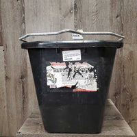 Plastic Better Bucket Feed Bucket *gc, residue, scratches, peeling label
