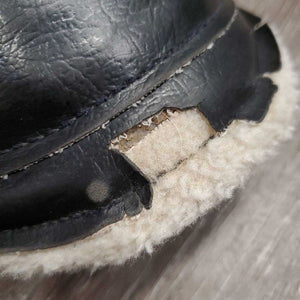 Closed Boots, Fleece, velcro *fair, clean, older, clumpy, stains, frayed edges, hairy velcro, unstitched, pilly, rips