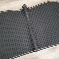 Quilt Dressage Saddle Pad, 1x piping *gc, v. mnr dirt, hair, cut tabs, piping rubs, pills
