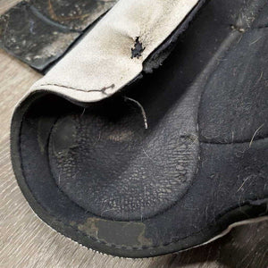 Closed Front & Hind Boots, velcro *fair, clean, faded, v.pilly, holey lining, loose thread, snags, hairy velcro