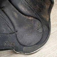 Closed Front & Hind Boots, velcro *fair, clean, faded, v.pilly, holey lining, loose thread, snags, hairy velcro
