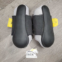 Closed Front & Hind Boots, velcro *fair, clean, faded, v.pilly, holey lining, loose thread, snags, hairy velcro
