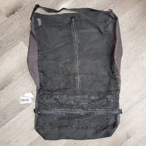 Bandage Wrap & Quilt Bag, Top Strap, Mesh Zipper Pockets *gc/fair, clean, hay, torn/frayed edge, hole