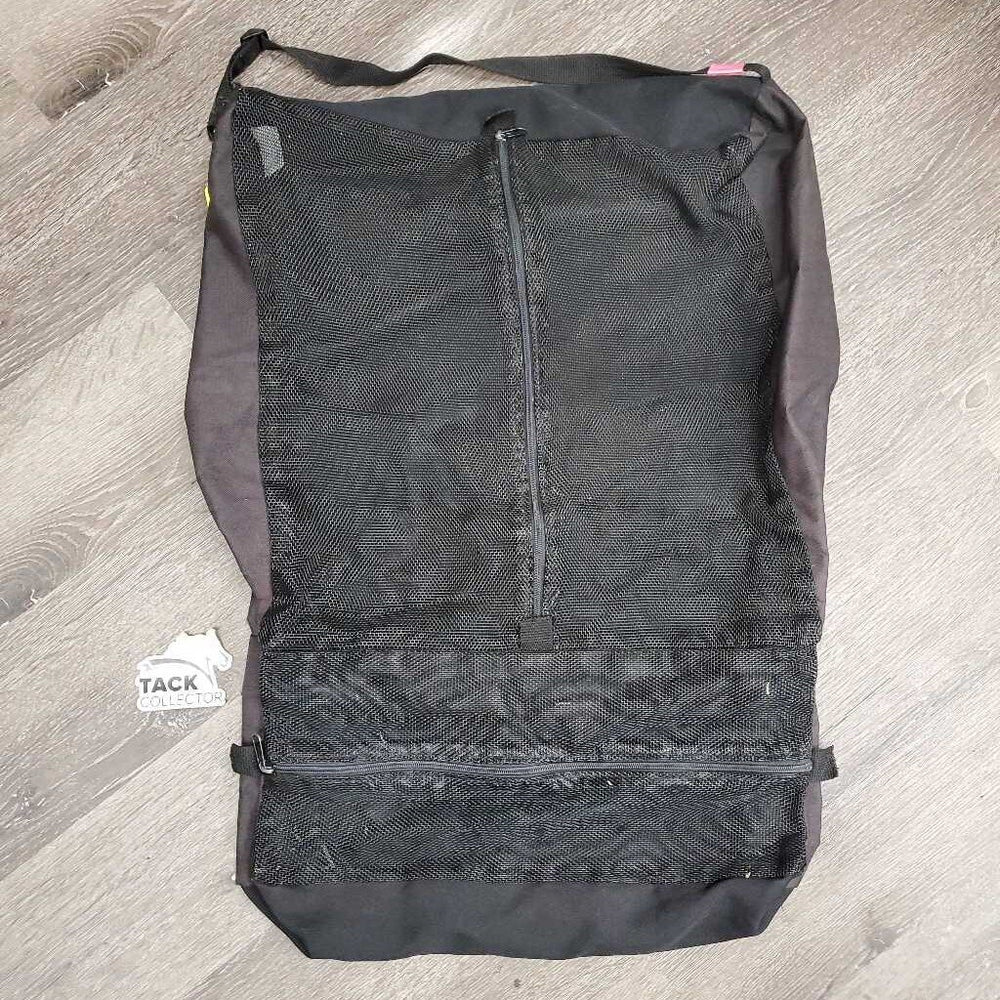 Bandage Wrap & Quilt Bag, Top Strap, Mesh Zipper Pockets *gc/fair, clean, hay, torn/frayed edge, hole