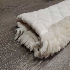 Quilt & Sheepskin Girth Cover *vgc/gc, clean, stains, clumpy, creases, loose threads, older, shrunk?