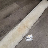 Quilt & Sheepskin Girth Cover *vgc/gc, clean, stains, clumpy, creases, loose threads, older, shrunk?
