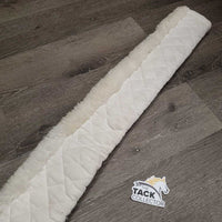 Quilt & Sheepskin Girth Cover *vgc/gc, clean, stains, clumpy, creases, loose threads, older, shrunk?
