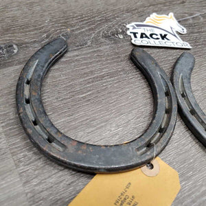 2 Horseshoes *like new, clean, rust, pitted