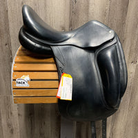 18" M/W *5.5" CWD SE03 Monoflap Dressage Saddle, Red CWD Cover, Foam Panels, Thick High Back Panels, XLg External Front Blocks, Flaps: 17.5" x 10" Serial # SE03 18 4L PA715210505 10-8512RT
