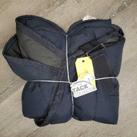 Quilt Stable Neck *vgc, mnr hair, dirt
