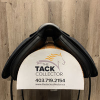 17.5" Med *Black Gullet In Wintec 500 Dressage Saddle, CAIR Panels, Front & Rear Gusset Panels, Yellow/Narrow Gullet, Flaps: 17"L x 13"W Serial #: W 1707 0201 44 DR 17.5"
