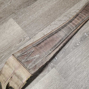 Narrow Leather Girth, 1x els *gc/fair, rusty, rubs, dirt, stiff, dry, torn els edges, hairy seams