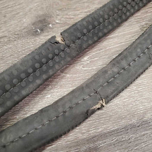 Soft Rubber Reins, thick leather finger stoppers *fair, v.dry, v.stiff, cracking, rubber: holey, thin, torn