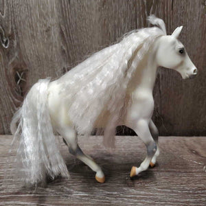 Grand Champion & Breyer Horse Set: English Rider, 2 saddles, 3 Saddle Pads *vgc, clean, mnr scratches