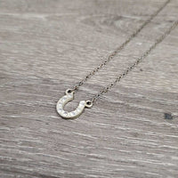 Horse Shoe Necklace *fair, discolored
