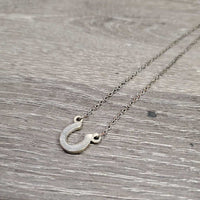 Horse Shoe Necklace *fair, discolored
