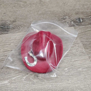 Horse Shoe Necklace, Suede Cowboy Hat Box *vgc, dirty hat