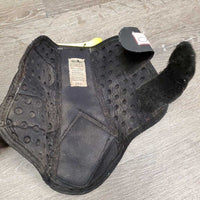 Pr Closed Boots, velcro *fair, pilly, mnr hair, dirt, velcro: loose & hairy, faded, rubs, snags