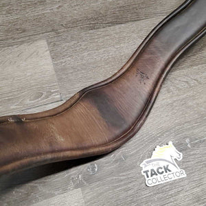 Anatomical Leather Girth, 3x D Rings, 2x Elastics *vgc/gc, clean & dirt residue, creases, popped seam stitches, dry/crackingmnr cracks, dirt
