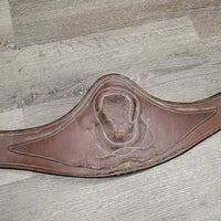 Sm Anatomical Belly Girth, carabiner, x2 els *gc, v.scraped, rubs, dirty, hairy seams, stiff
