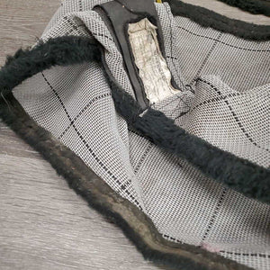 Hard Mesh Fly Mask, 0 Ears *gc, v. dirty, hair, mnr stains, clumpy, holes, snags