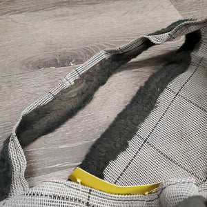 Hard Mesh Fly Mask, 0 Ears *gc, v. dirty, hair, mnr stains, clumpy, holes, snags