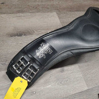 Anatomical Hvy Thick Padded Leather Dressage Girth *vgc, mnr dirt?residue, hair, dusty, deep creases
