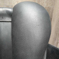 18 Adj *Red-Wide In PEi Marseille Monoflap Dressage Saddle, PEi Green Cover & Black Cantle Cover, Black (Med) Gullet & Box, German aniline leather, Synthetic Wool Flocking, Rear Gusset Panels, Flaps: 18"L x 12.5"W Serial #: PE 09 0095 18"
