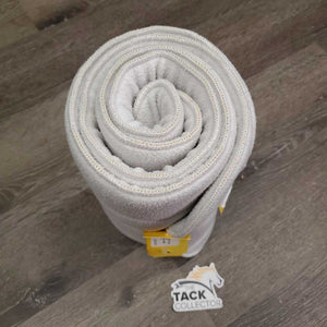2 Fleece No Bow Leg Quilts *gc/fair, v.creases & puckered, clean, dingy, rubs, pills